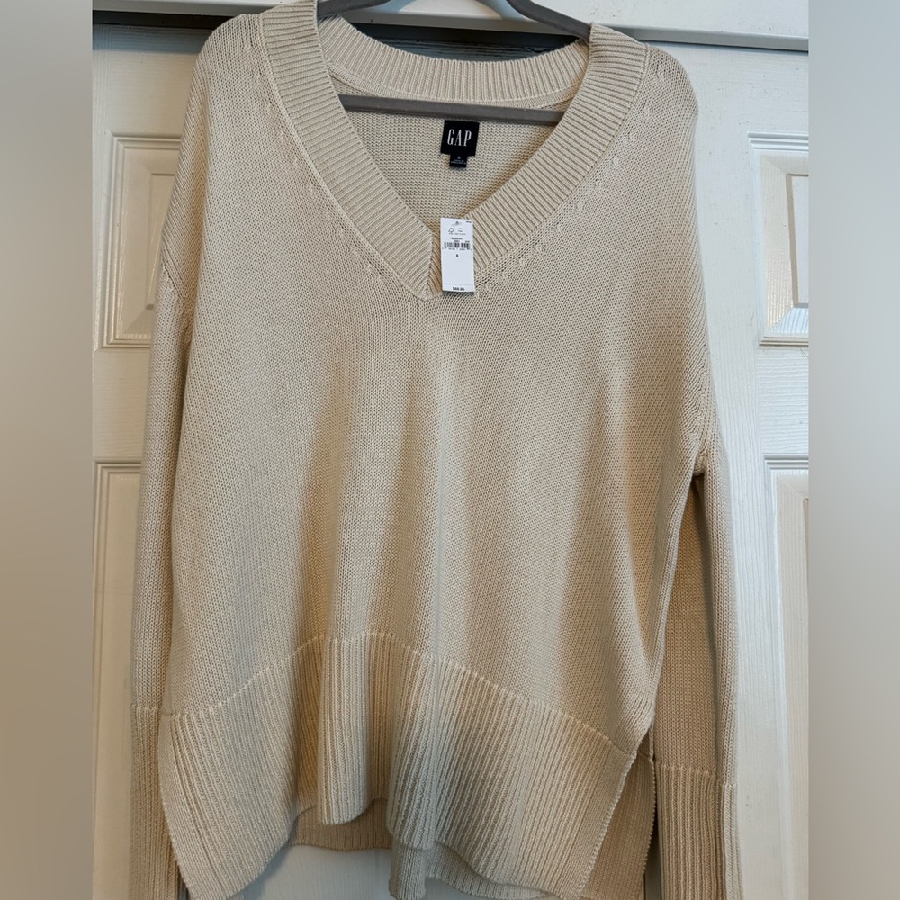 GAP Sweater